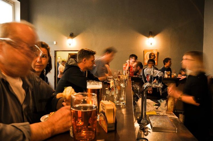 Bar