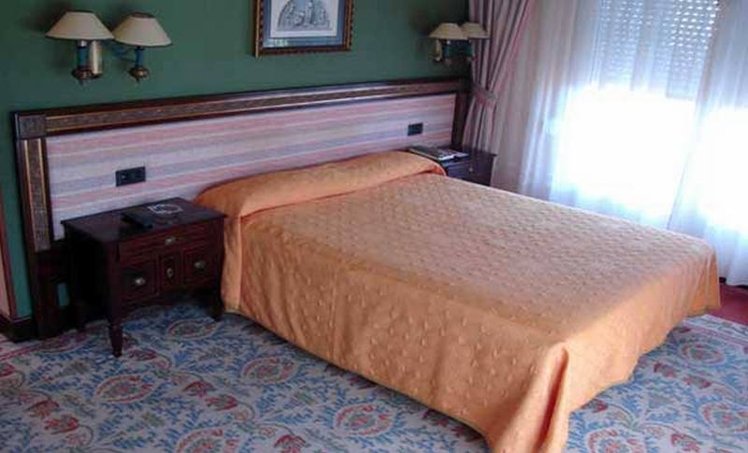 DOUBLE STANDARD Room