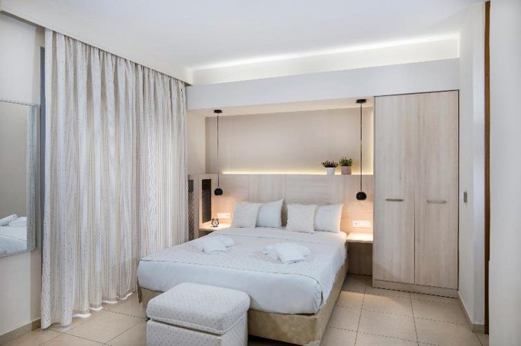 STUDIO WITH VIEWS Room