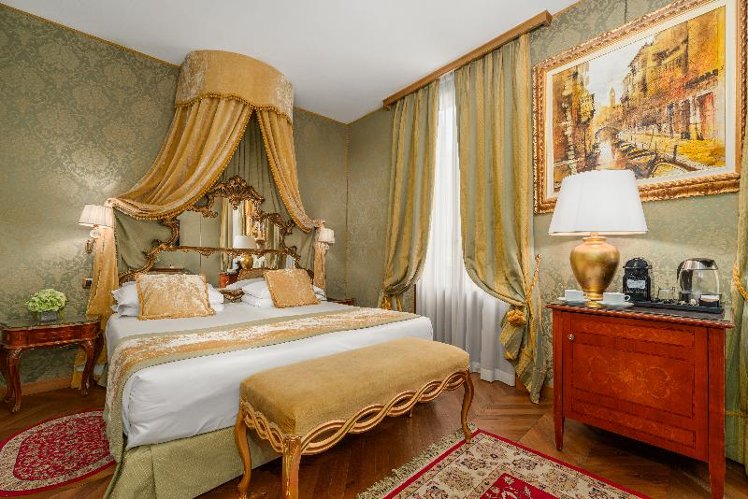 DOUBLE DELUXE Room