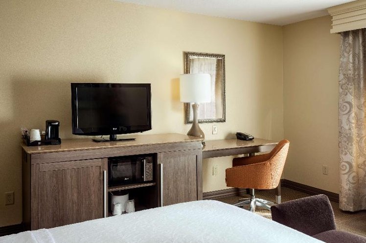 DOUBLE KING SIZE BED Room