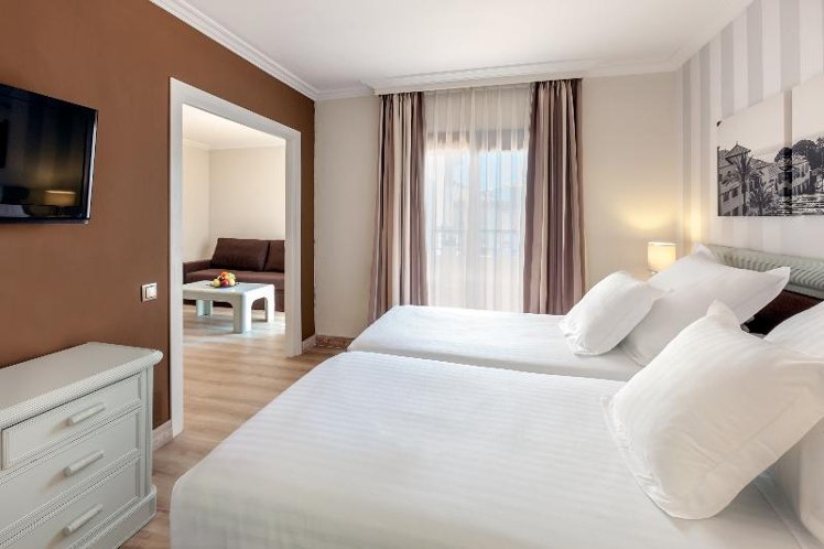 JUNIOR SUITE STANDARD Room