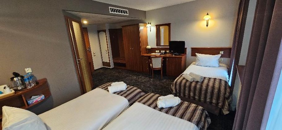 TRIPLE STANDARD Room