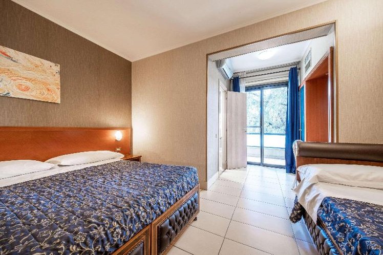 DOUBLE CAPACITY 5 Room