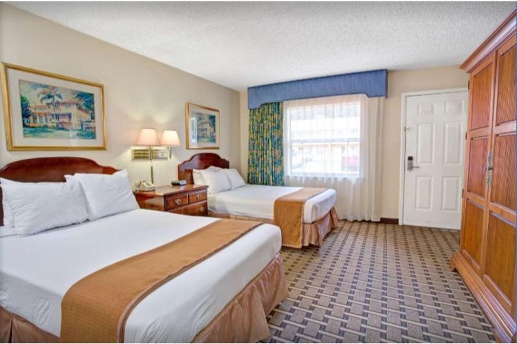 QUADRUPLE TWO BEDS Room