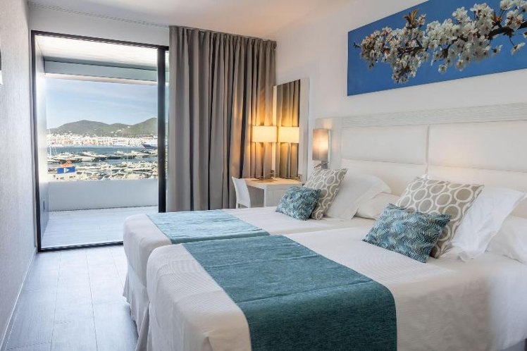 DOUBLE DELUXE SEA VIEW Room