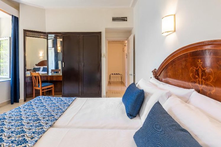 DOUBLE SINGLE USE STANDARD Room