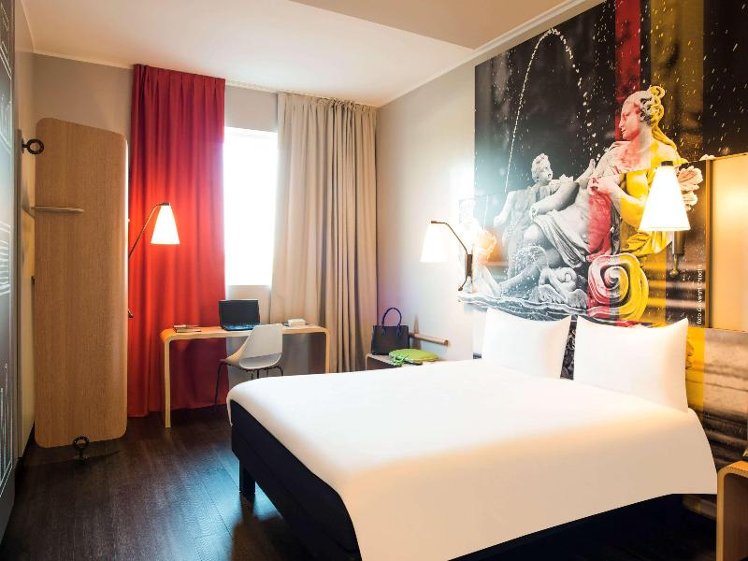 DOUBLE STANDARD Room