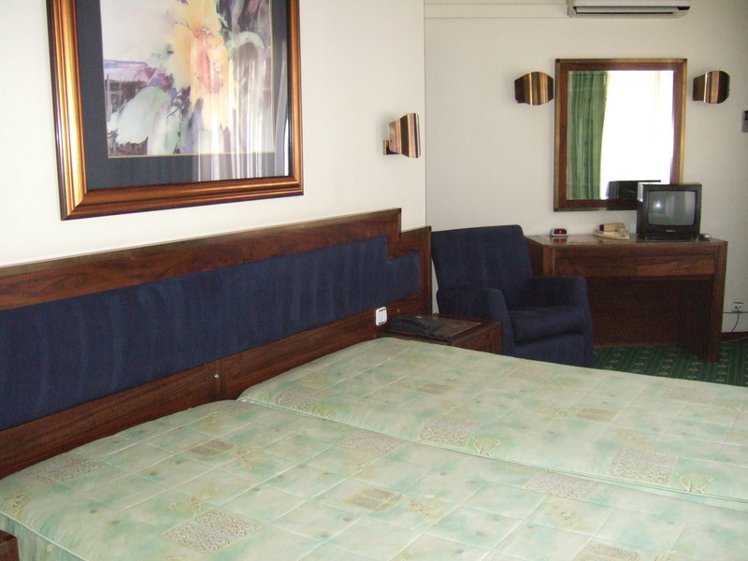 SUITE CAPACITY 3 Room