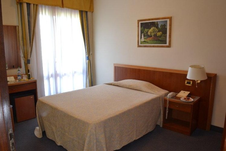 DOUBLE ECONOMY Room