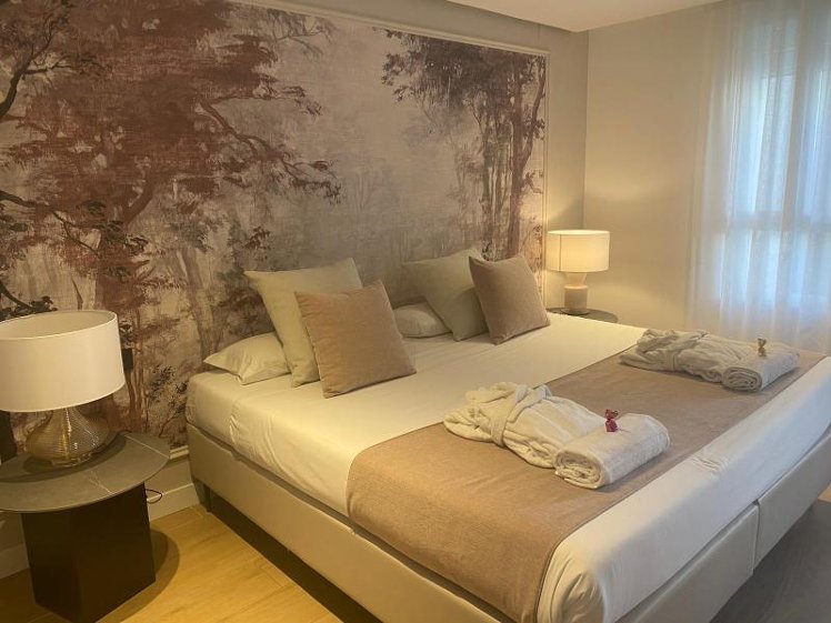 Double or Twin DELUXE Room