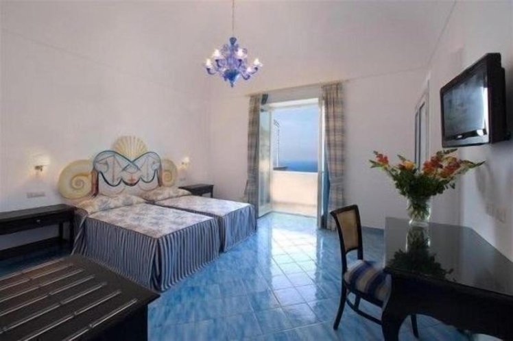 DOUBLE OCEAN VIEW KING BED Room