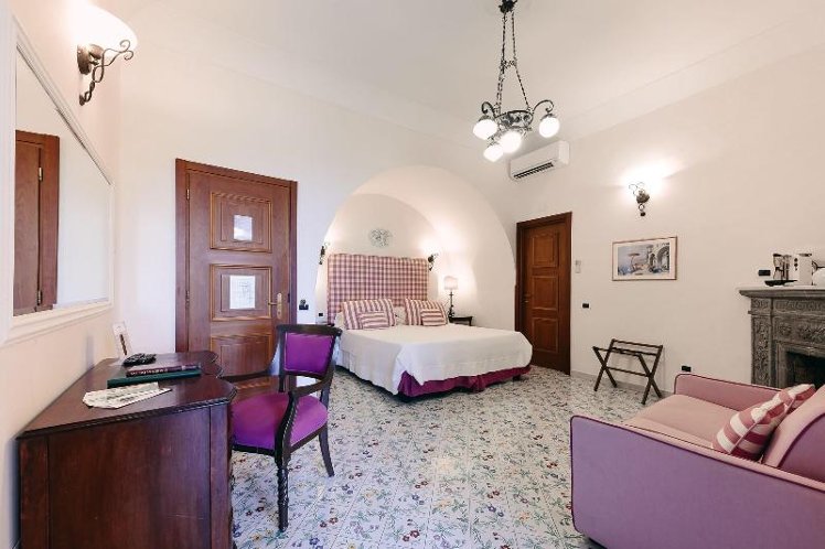 Double or Twin DELUXE SEA VIEW Room