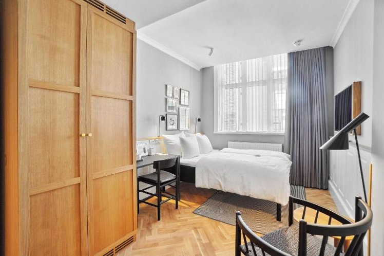 SINGLE STANDARD Room
