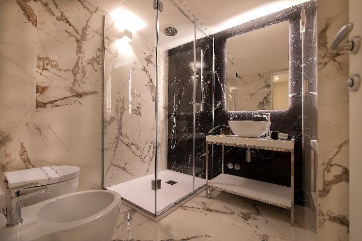 DOUBLE SUPERIOR Room