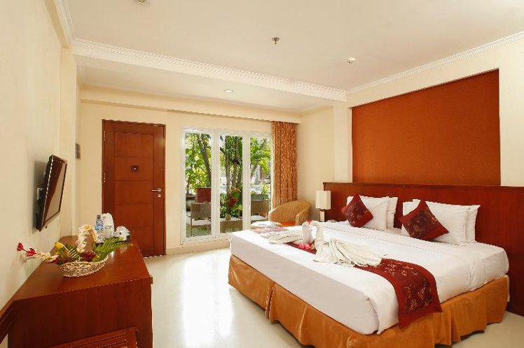 Double or Twin DELUXE Room