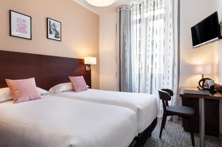 DOUBLE STANDARD Room