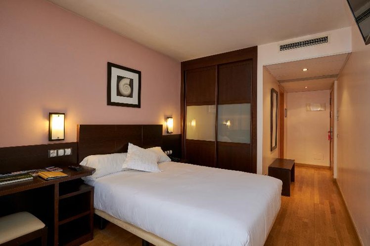 DOUBLE STANDARD Room