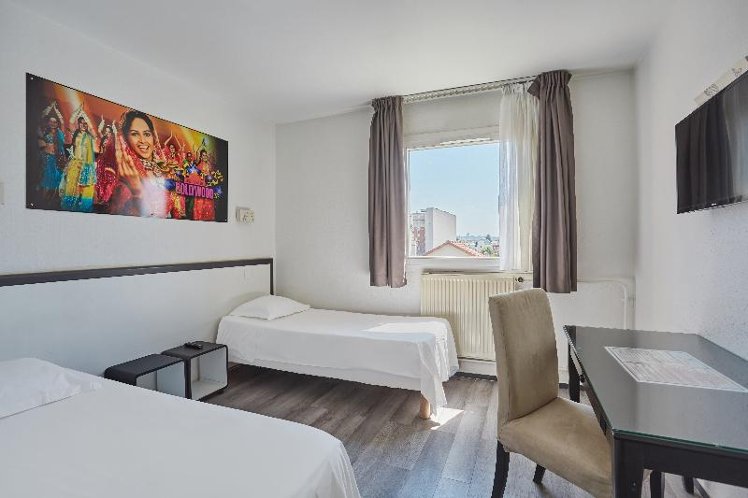 TWIN STANDARD Room