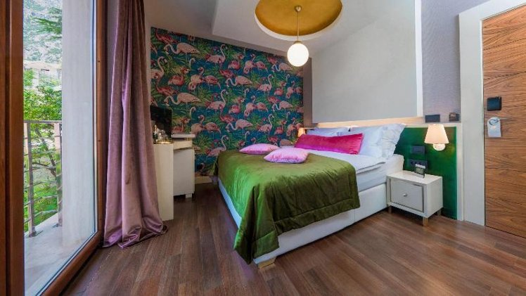 DOUBLE STANDARD Room