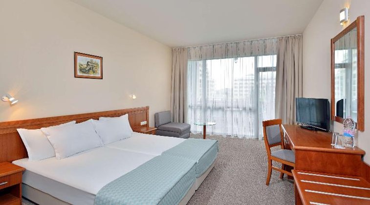 DOUBLE STANDARD Room