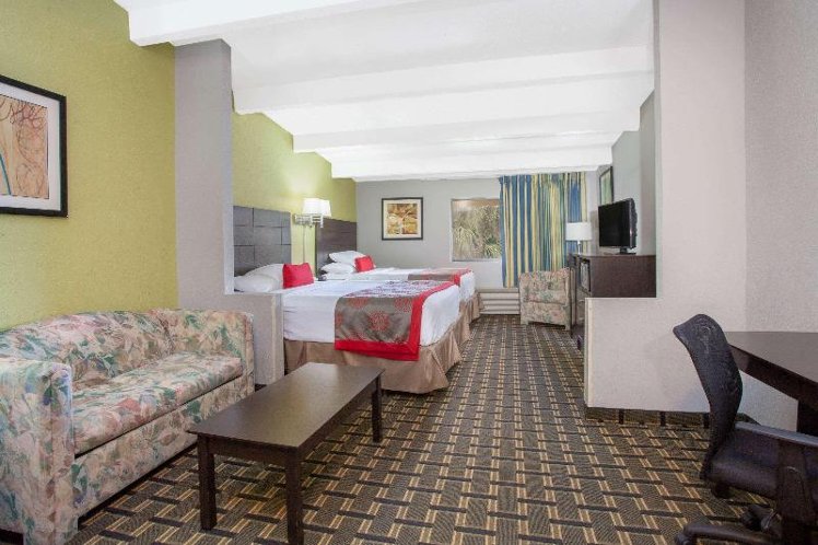SUITE CAPACITY 6 Room