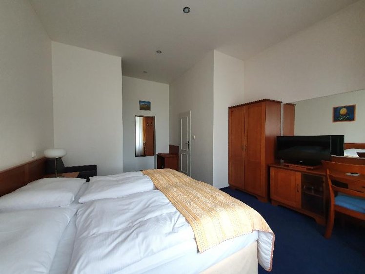 DOUBLE STANDARD Room