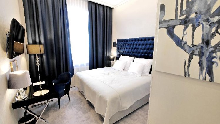 DOUBLE STANDARD Room