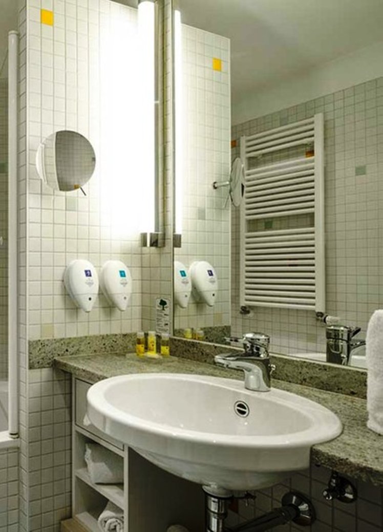 SINGLE STANDARD Room