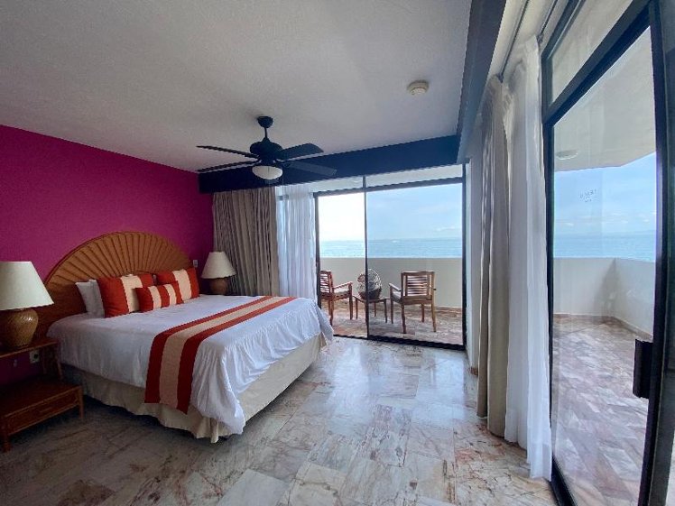SUITE OCEAN FRONT TWO DOUBLE BEDS Room