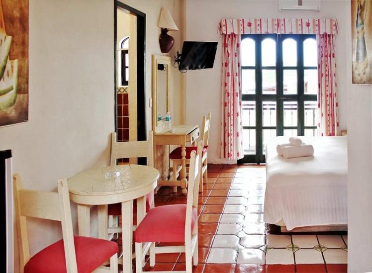 DOUBLE KING SIZE BED Room