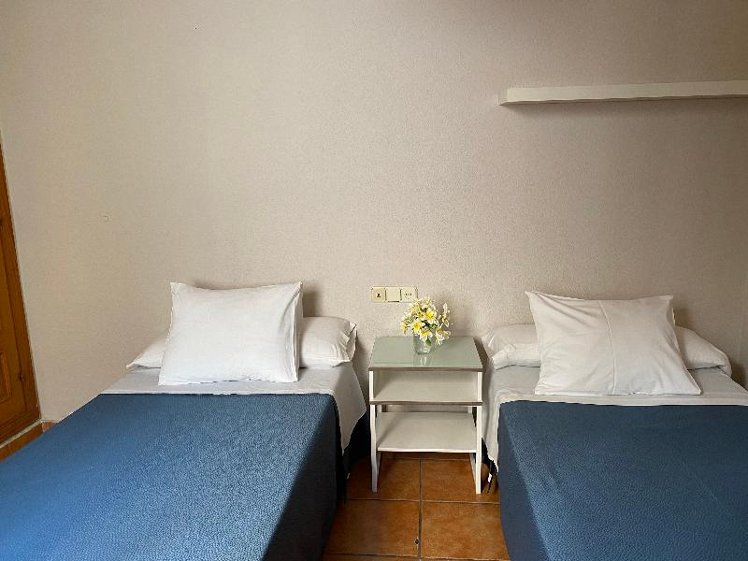 TWIN STANDARD Room