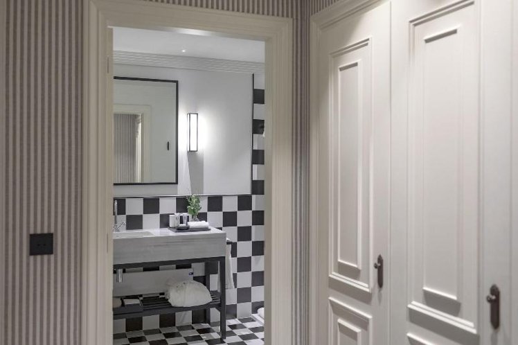 DOUBLE TWO BEDS Room
