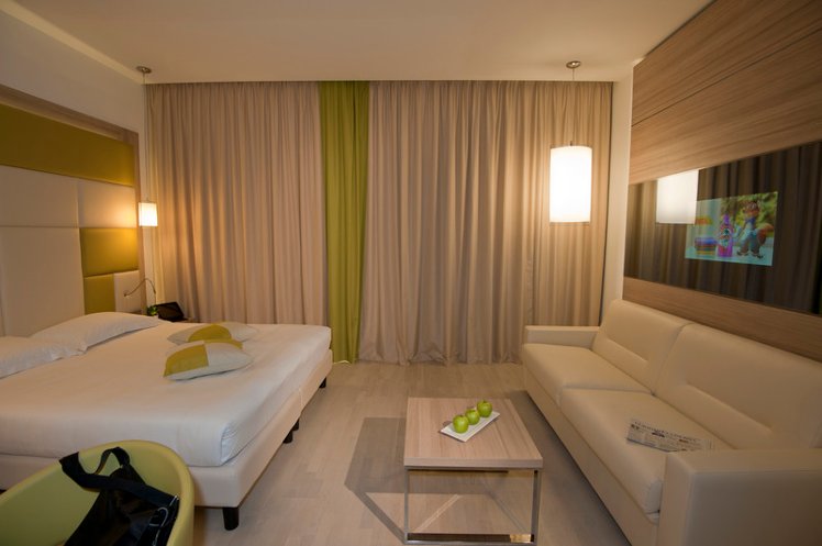SINGLE STANDARD Room