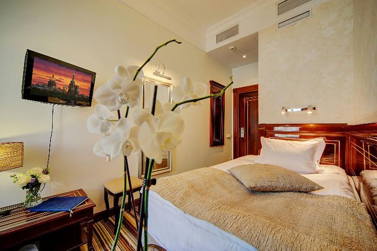SINGLE STANDARD Room