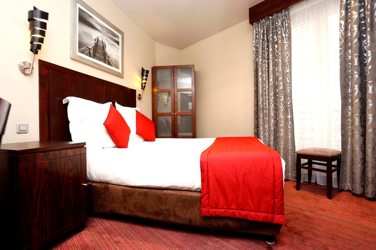 DOUBLE STANDARD Room