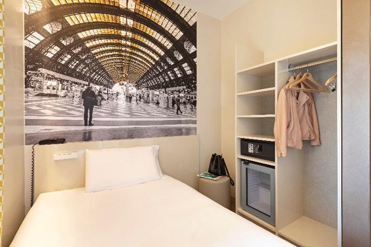 SINGLE STANDARD Room