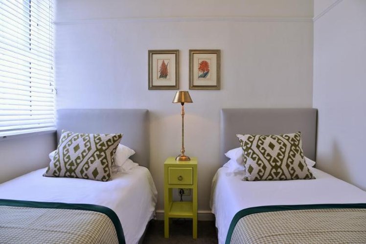 TWIN CLASSIC Room