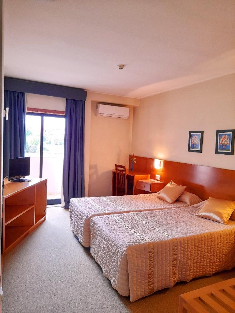 TRIPLE STANDARD Room