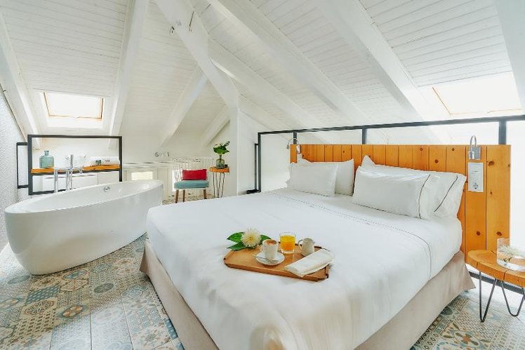 DOUBLE DELUXE Room