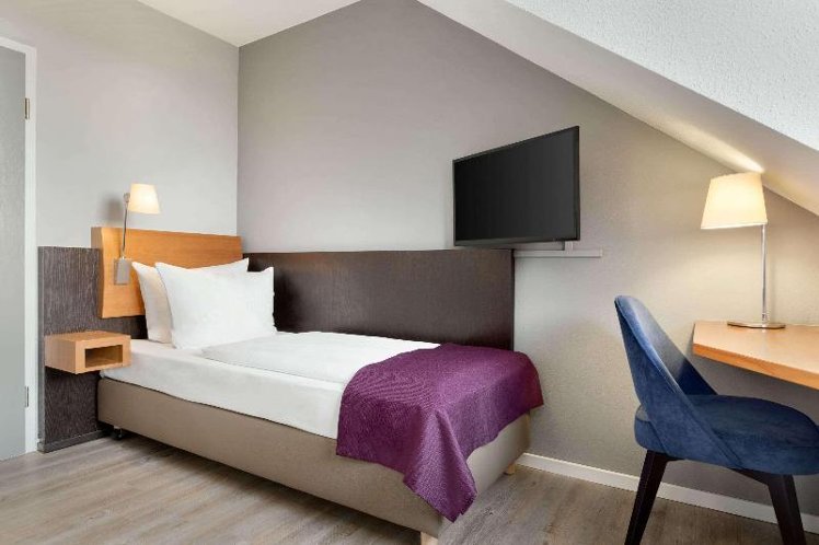 SINGLE STANDARD Room