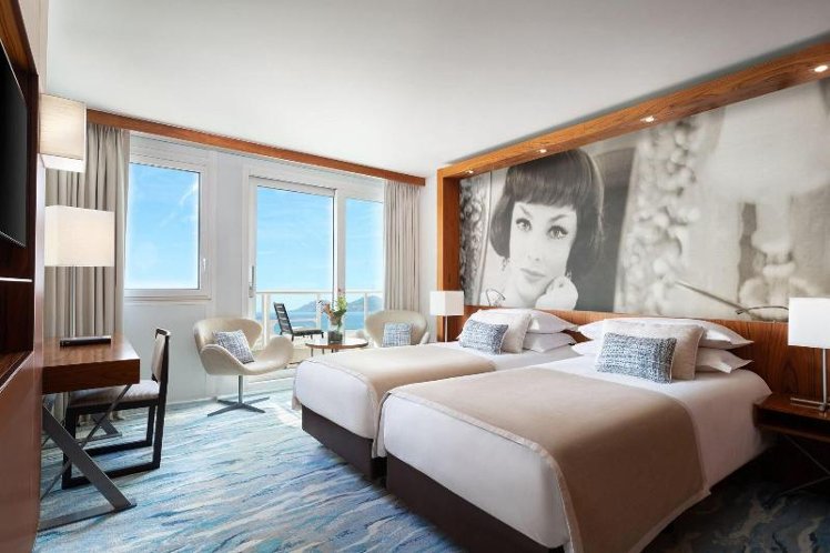 TWIN DELUXE Room