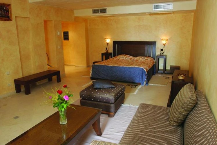 TRIPLE STANDARD Room
