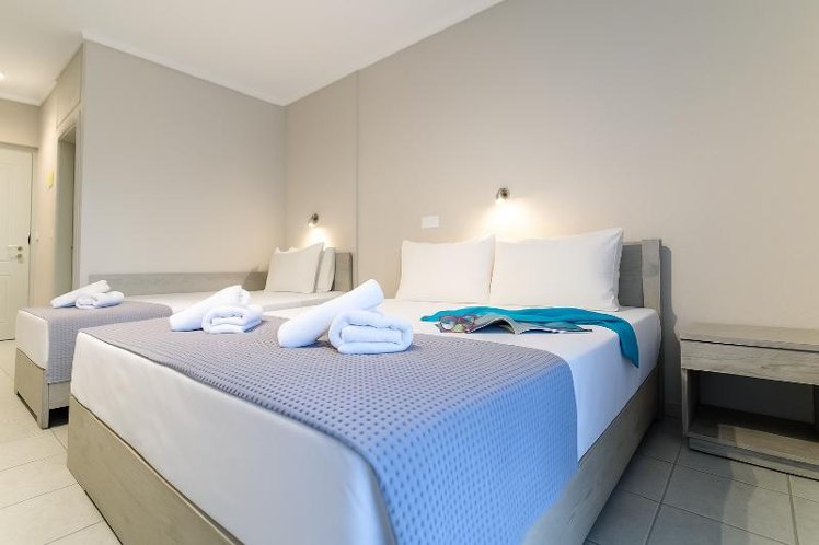 TRIPLE CLASSIC Room
