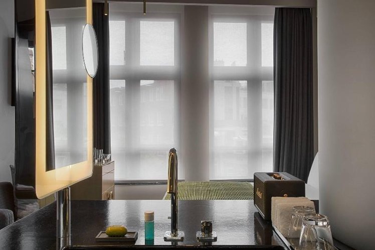 DOUBLE CANAL VIEW Room
