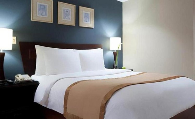 SINGLE DELUXE Room