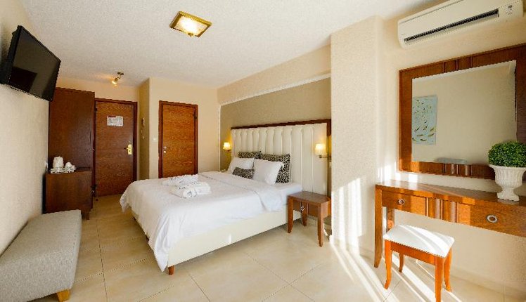 Double or Twin SUPERIOR SIDE SEA VIEW Room