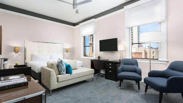DOUBLE PREMIUM KING BED Room