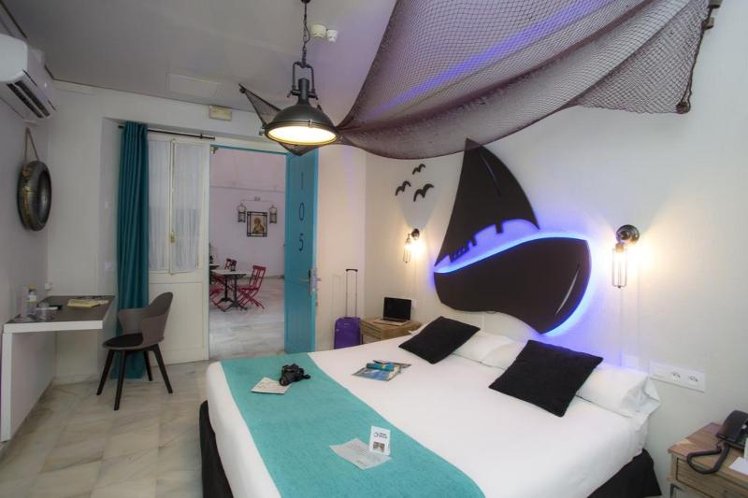 DOUBLE STANDARD Room