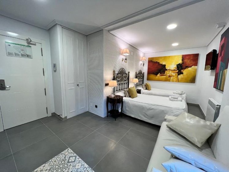 STUDIO TWO BEDS Room